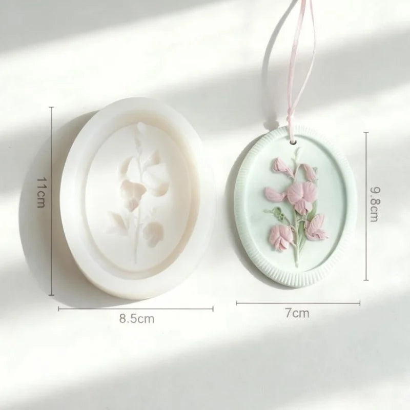 cadre décoratif ovale silicone fleurs reliefs artisanal clips ruban couleurs variées maison