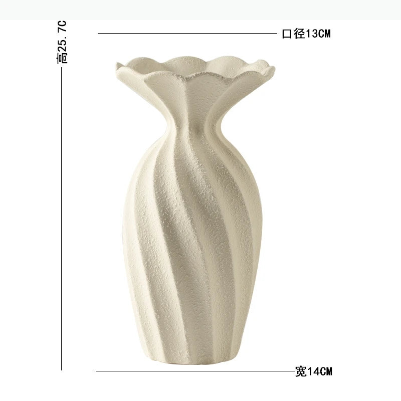 vase moderne céramique blanc rayures horizontales opacité fait main décoration maison