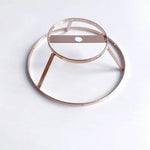 support lampe moderne minimaliste structure circulaire argenté doré barres horizontales verticales opacité fixations invisibles