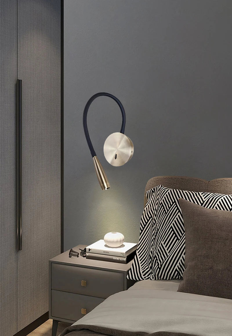 lampe murale or noir bras flexible éclairage blanc chaud 3000K moderne chambre étude entrée