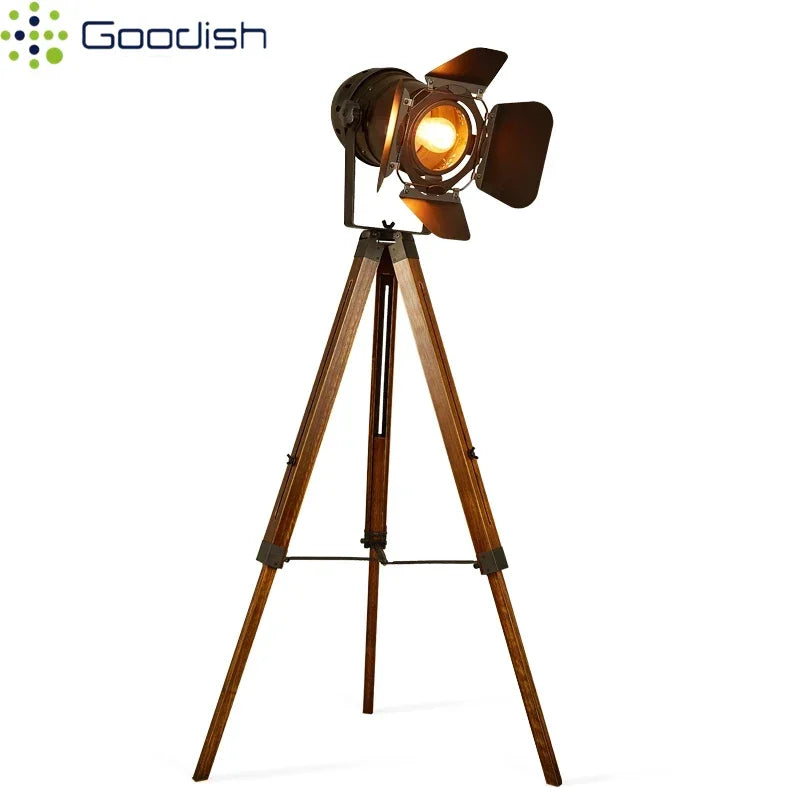 lampe sol industrielle vintage led bois naturel câble rouge interrupteur noirflux lumineux 2000 82000