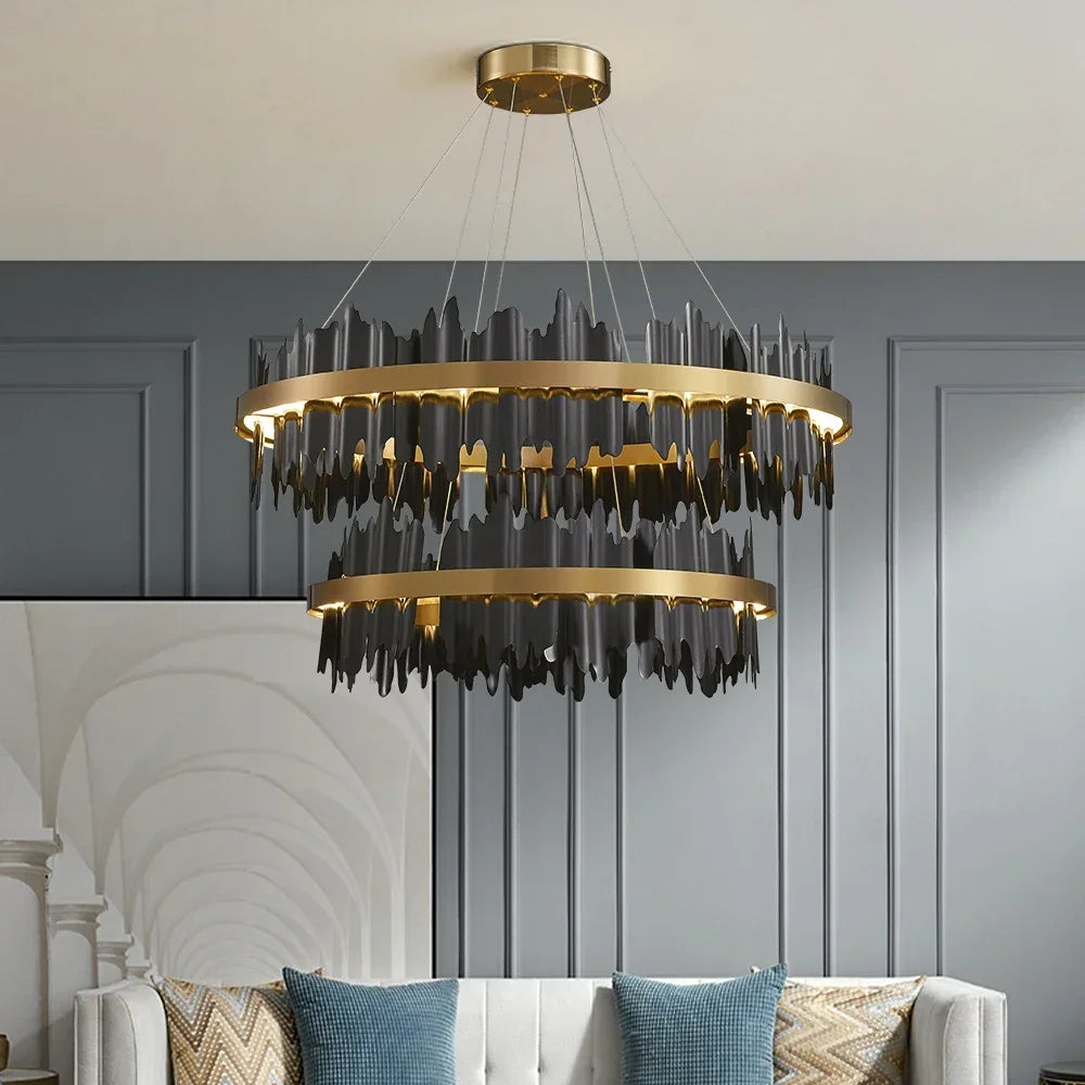 suspension lumineuse or contemporaine motifs géométriques texture pierre fixations chaînes haute luminosité