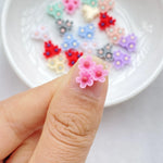 paillettes résine fleurs artificielles miniatures ornements pétale centre rouge rose violet bleu gris beige