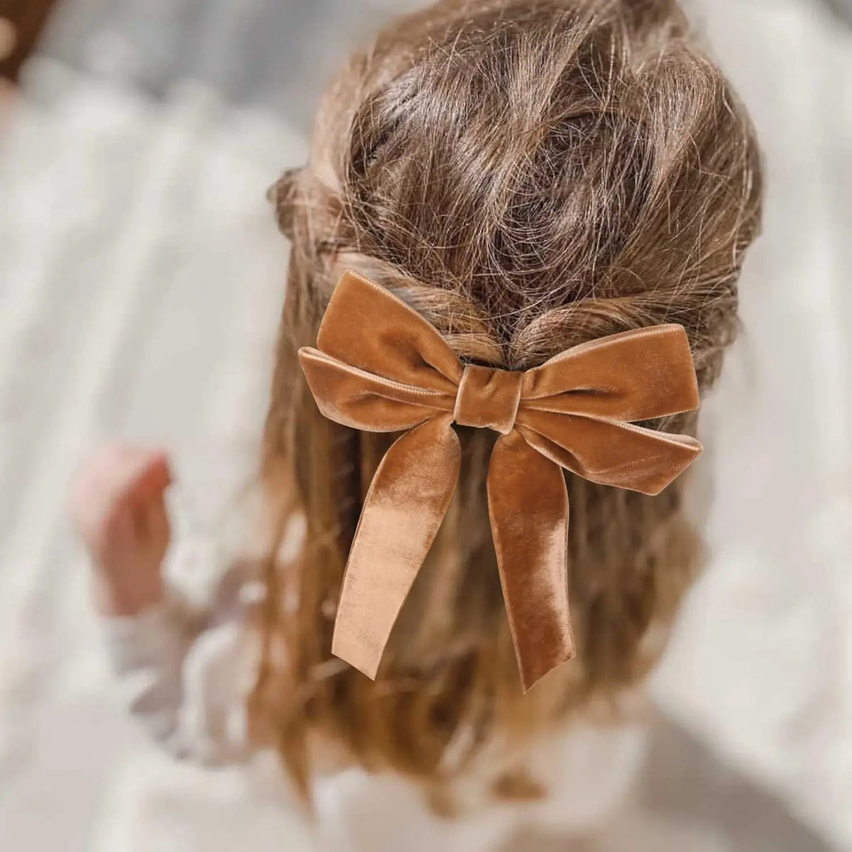 barrettes velours classiques cheveux clips métalliques noir marron rose pâle saphir bleu