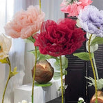 décoration intérieure fleurs artificielles rose rouge bleu violet transparentes modernes