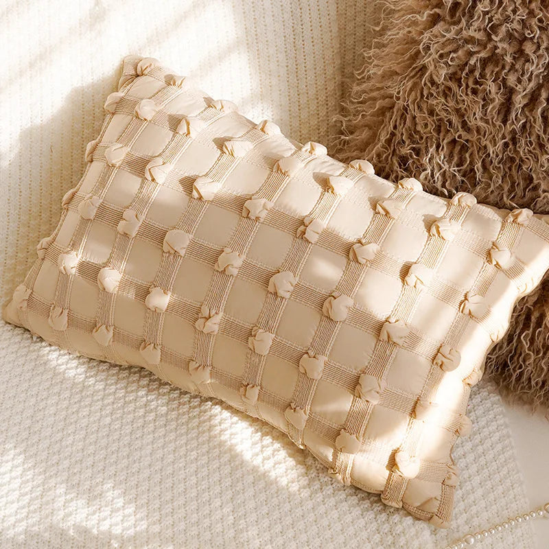 housse coussin décorative motif floral beige marron texture douce canapé lit salon moderne élégant
