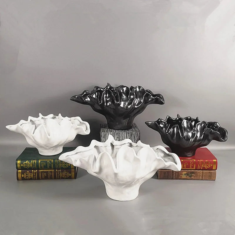 vase résine moderne blanc noir bronze organique sculptural contemporain fleurs jaune blanc decoration maison