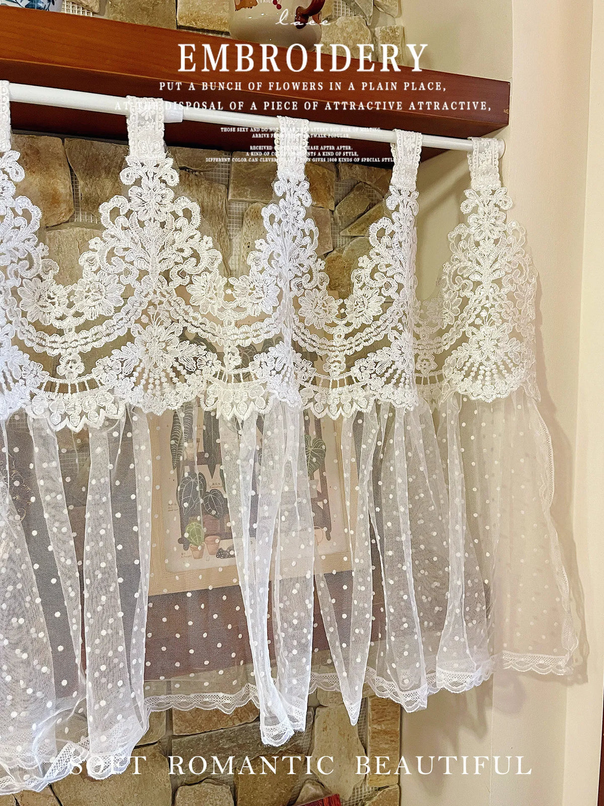 rideau dentelle blanc motifs floraux romantique élégant translucide crochet fenêtre maison