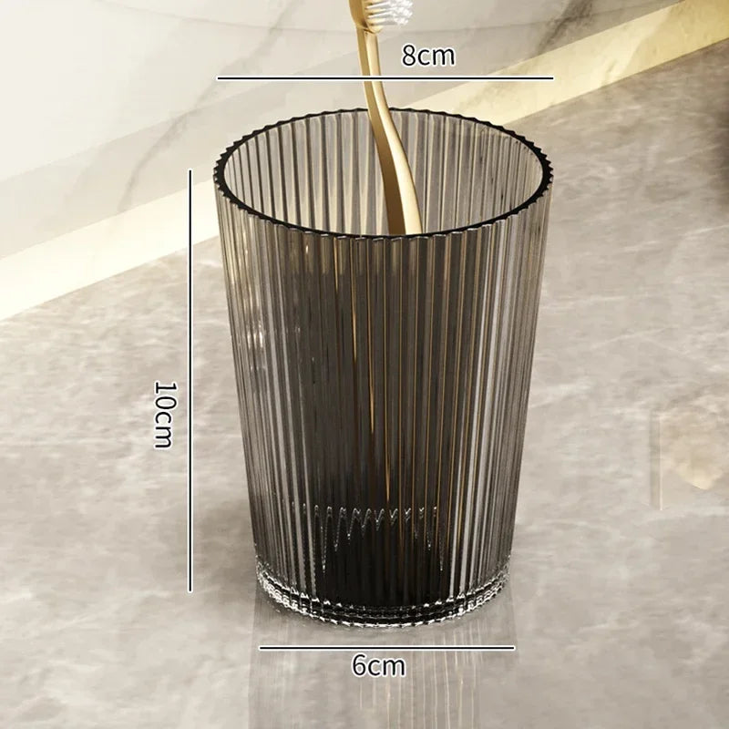 verres dents moderne transparents rayures verticales adhésifs élégants verte dorée grise brosse tube