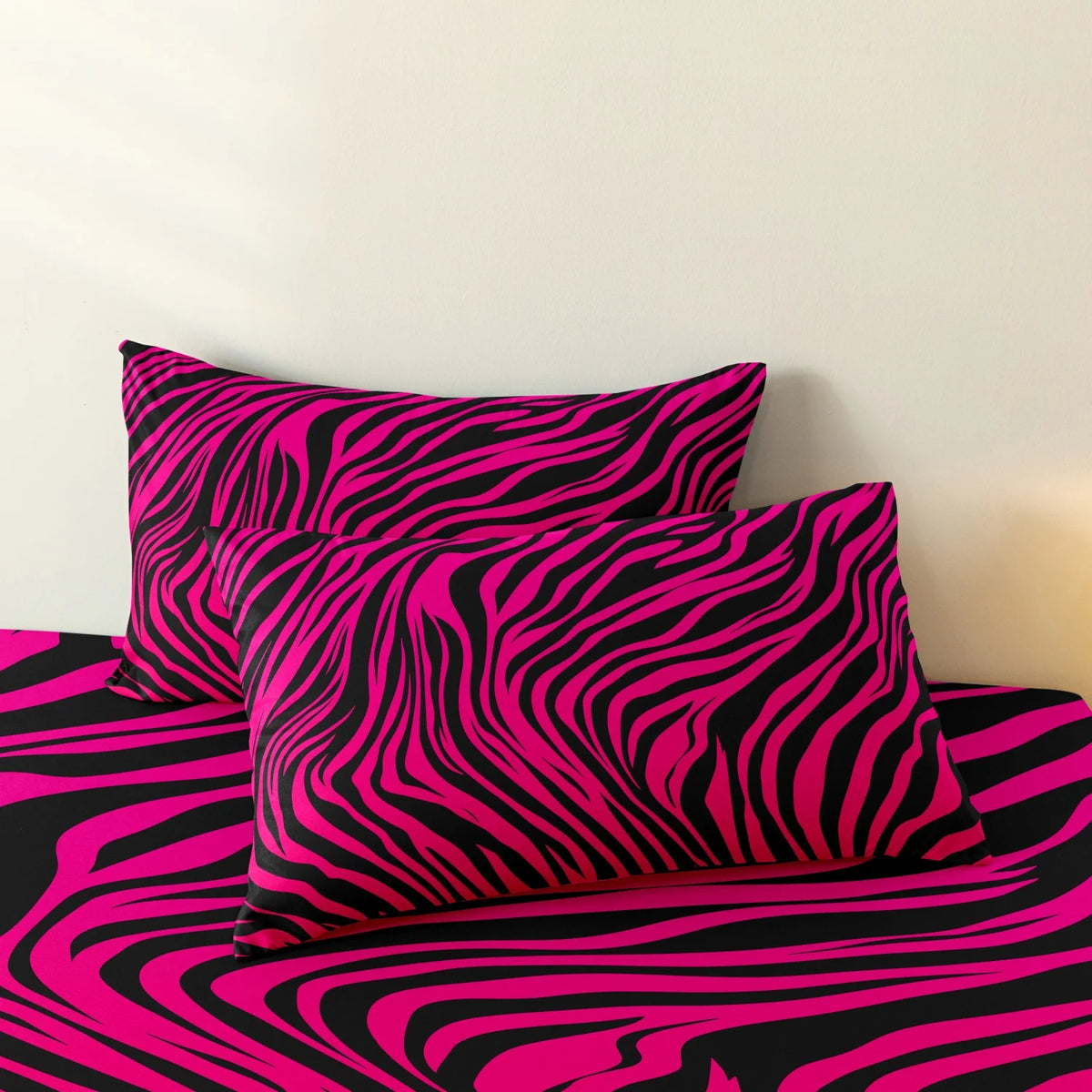 parure lit pièces drap housse taies oreiller rayures rose noir moderne