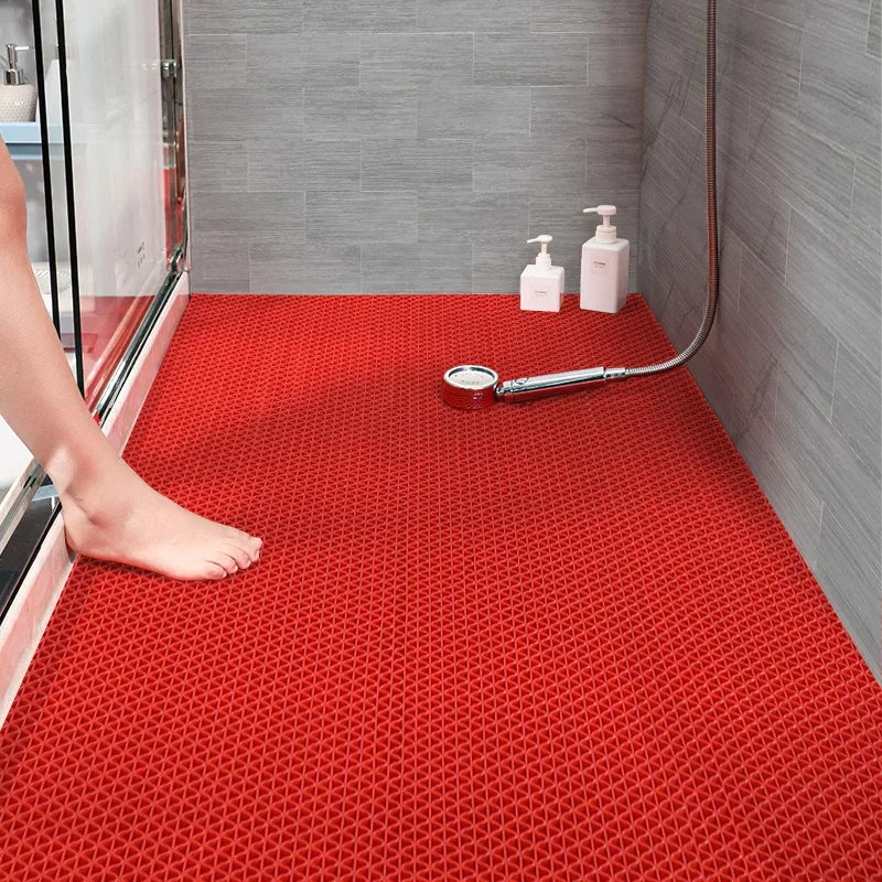 tapis douche rouge gris moderne anti dérapant triangle salle bain respectueux environnement