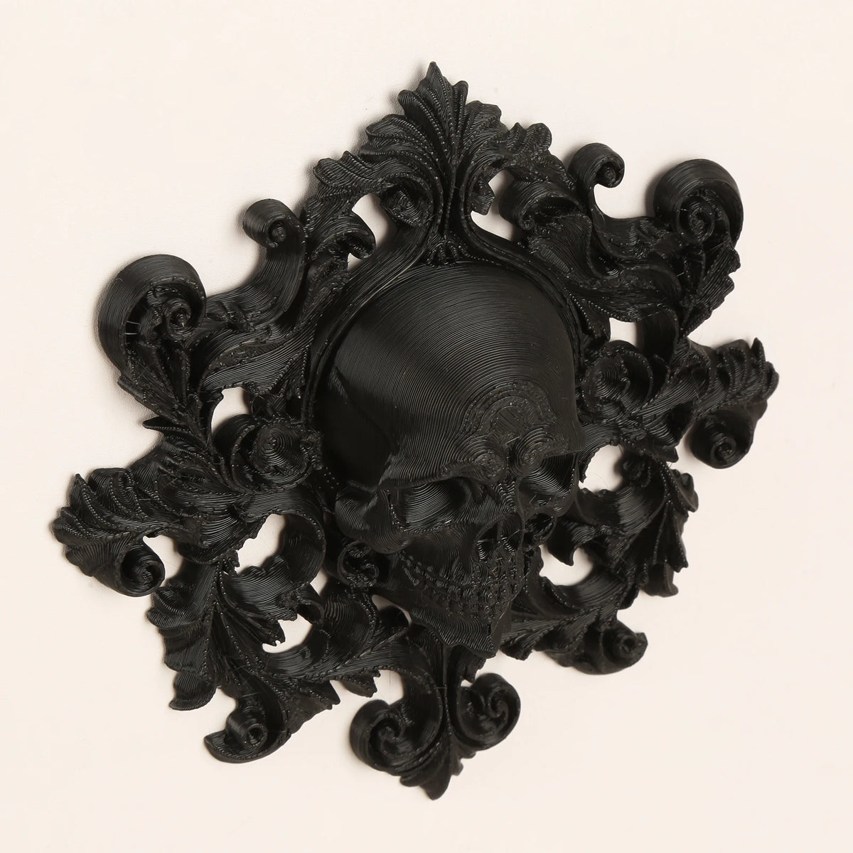 décoration murale noir crâne floral baroque ornements vintage gothique