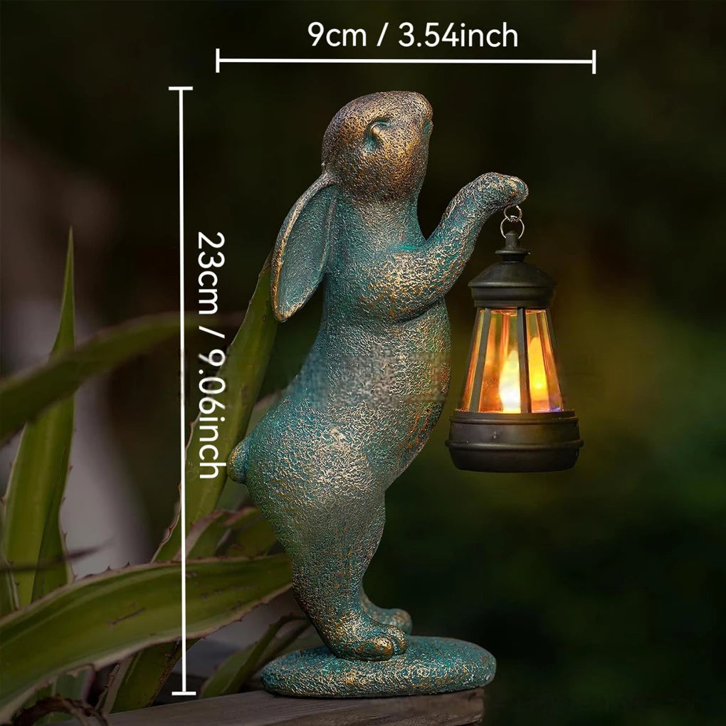 statue jardin lapin lanterne solaire bleu turquoise décoration extérieure patio cour ornementalité champêtre