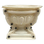 moule concret pot fleurs decoratif urne ciment texturé cannelures boutons gris blanc doréextérieur jardin