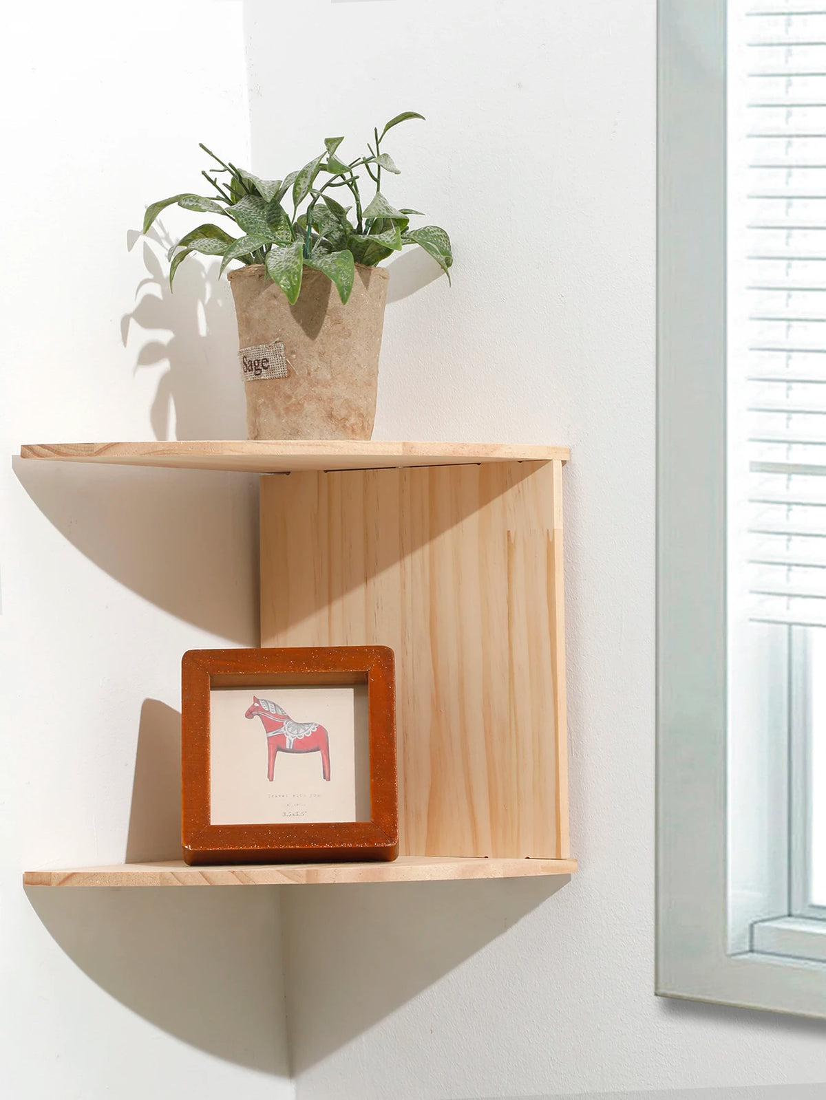 étagère bois blanc moderne fixation adhésive salon rangement plantes cadres photos vases multiple usage