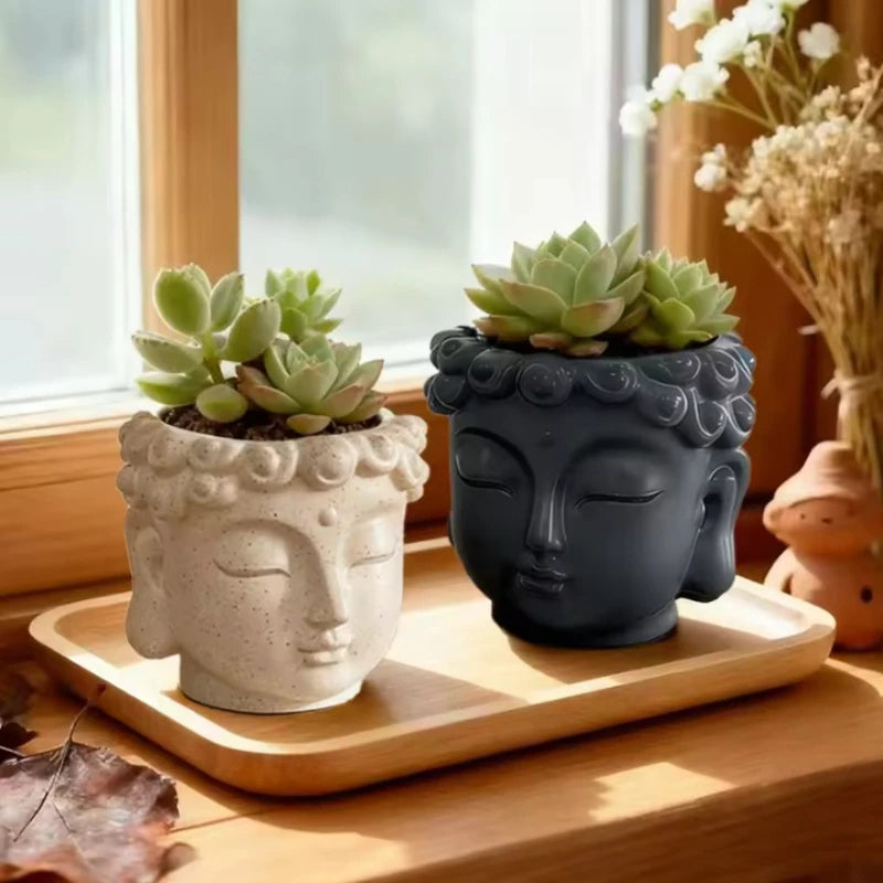pots plantes tête bouddha succulentes zen spiritualité décoration jardin ornement blanchâtre textures granuleuses motifs