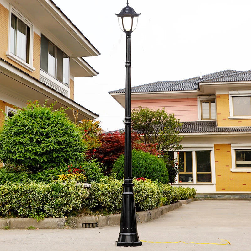 lampadaire vintage extérieur résistant rouille ip65 e27 noir or flux lumineux moins soixante led