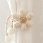 accessoires rideaux bohèmes fleurs relief corde tressée pompons beige clair marronclair chambre salon decoration