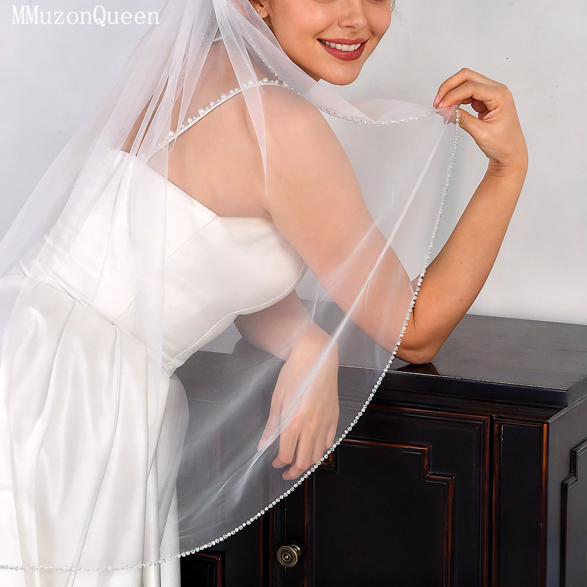 voile mariée blanc bord translucide classique fingertip simple élégant handcrafted