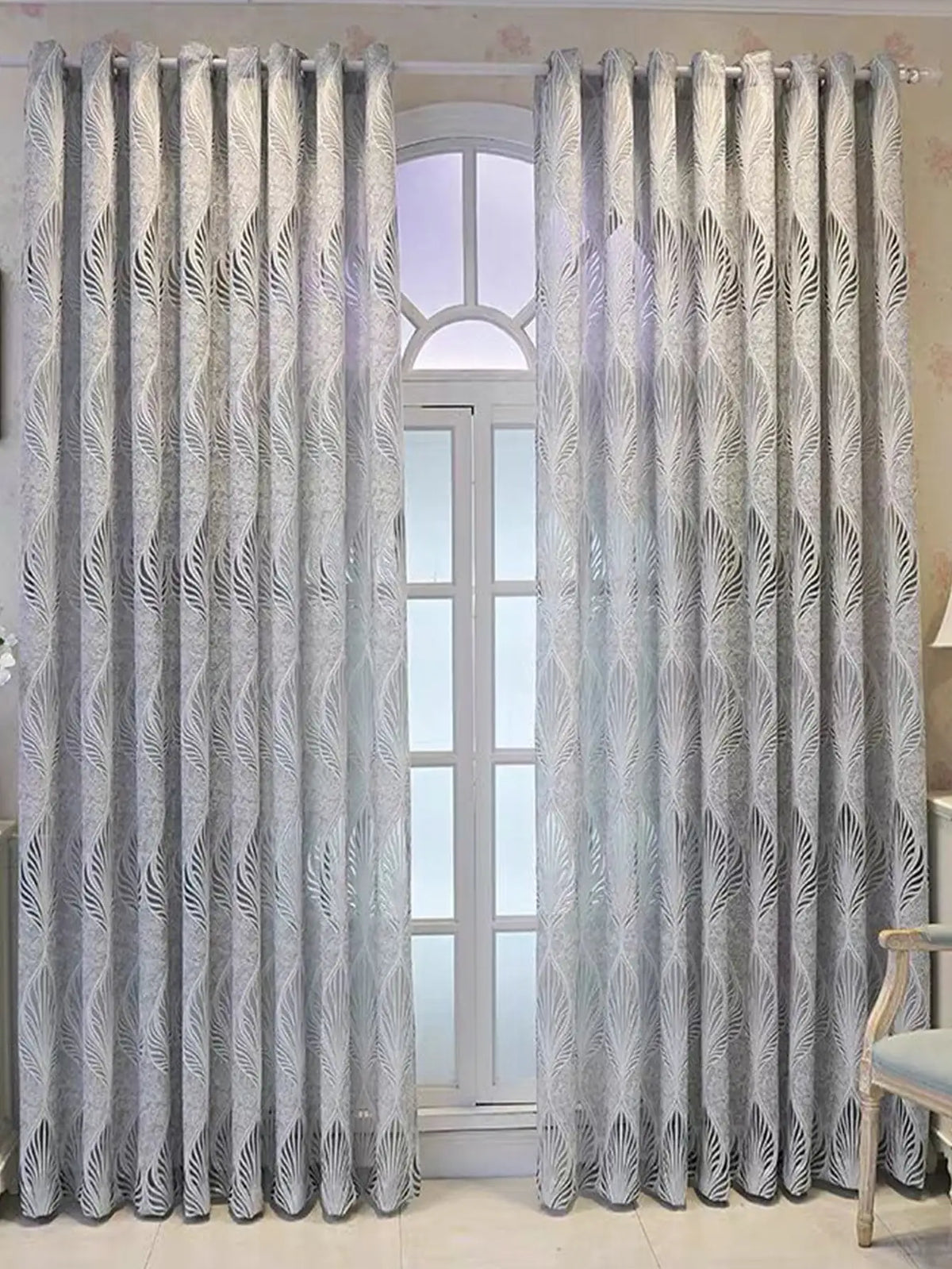 rideau moderne élégant polyester feuilles stylisées blanc gris translucide légèrement opaque 100x250cm