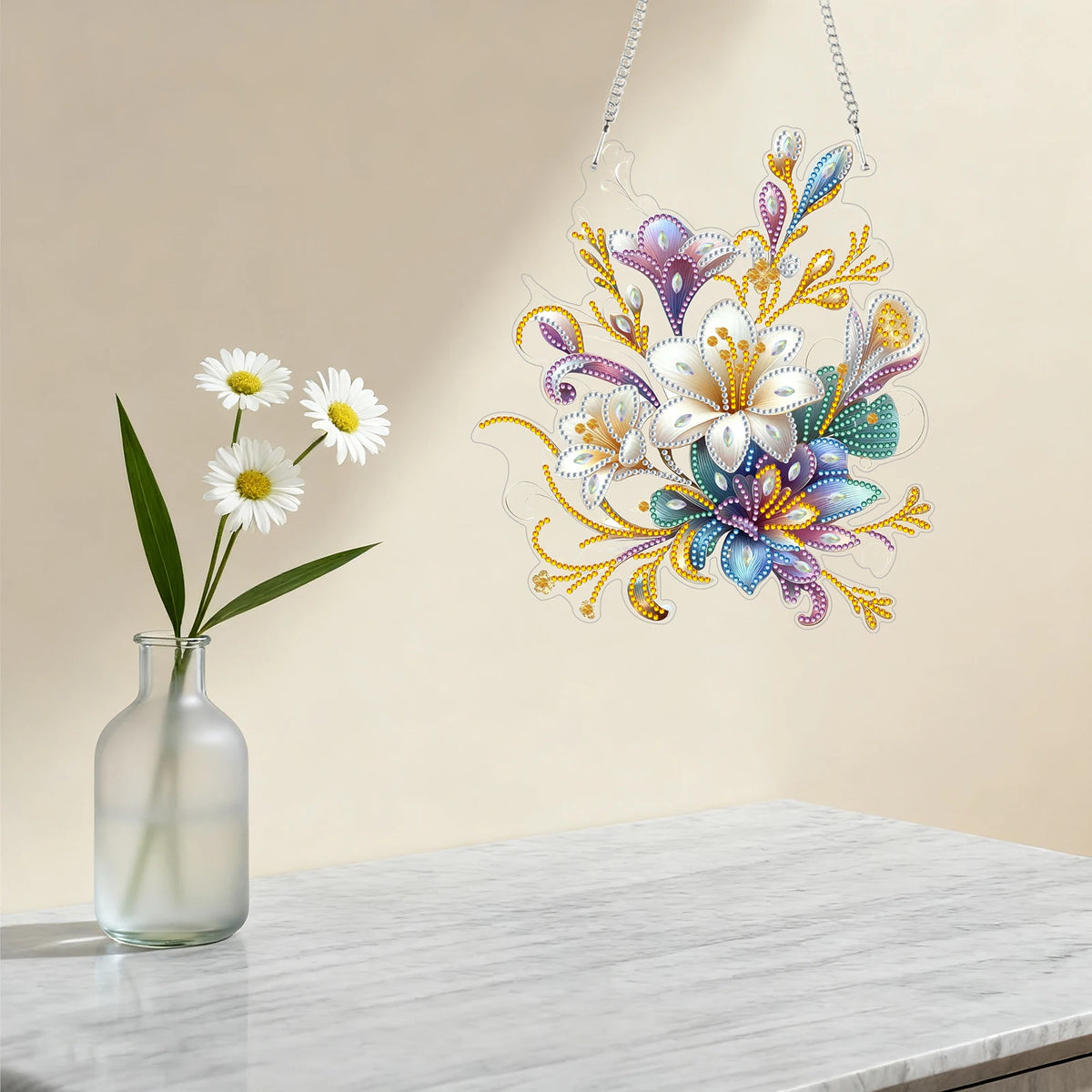 décoration murale artisanale peinture diamant motif floral violet blanc doré vert rose