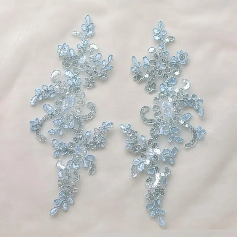 patchs tissu brodé appliques dentelle motif floral rouge bleu doré