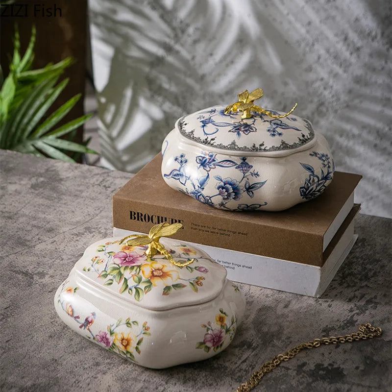 boîte bijoux céramique fleurs papillons dorure blanche bleue rose verte dorée classique