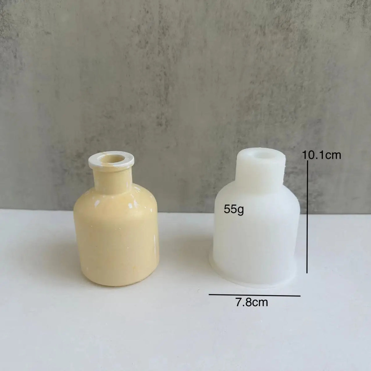moulages silicone bouteilles parfum blanc jaune texture mat moderne minimaliste réutilisable
