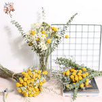 bouquet fleurs séchées boule dorée gypsophile eucalyptus feuilles naturel rustique décoration maison anniversaire wedding