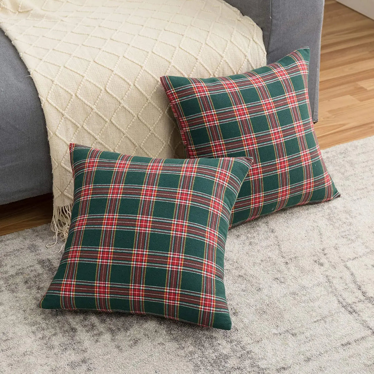 décoration intérieure coussin carreaux écossais vert rouge blanc traditionnels 45x45cm farmhouse
