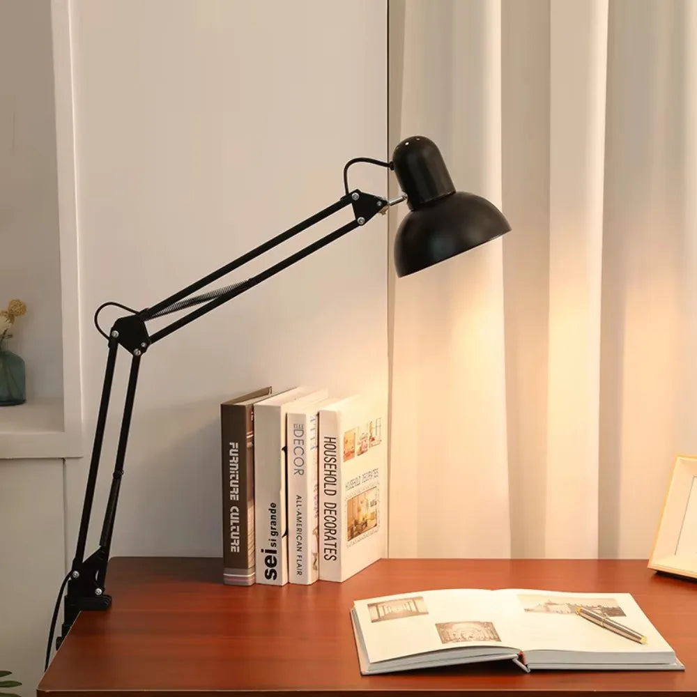lampe moderne articulée noir blanc flux lumineux faible clip table flexible étude chambre