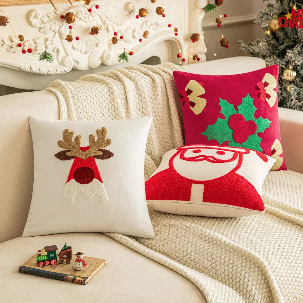 coussin brodé sapin noël rouge vert blanc décoratif festive adhésif étoiles renne père noël