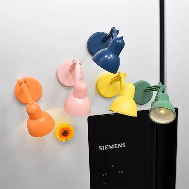 lampe table moderne adhésive couleurs vives orange rose vert jaune matériau lisse minimaliste