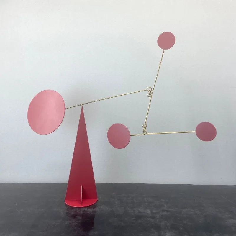 mobile cinétique géométrique moderne rouge bleu jaune doré minimalistes art déco chambre salon