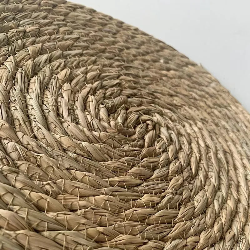 tapis table tissé rotin motifs concentriques couleur beige clair rustique naturel résistant chaleur