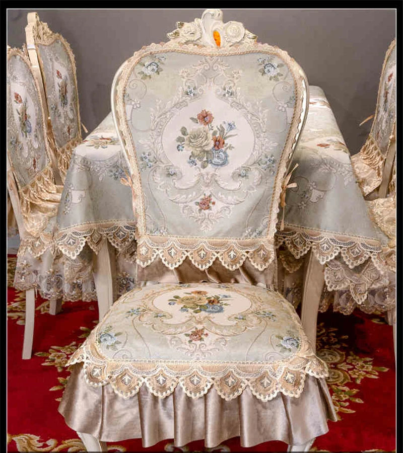 couvre chaise dentelle brodée baroque chaise mariage banquet bleu clair beige doré opaquesrubans