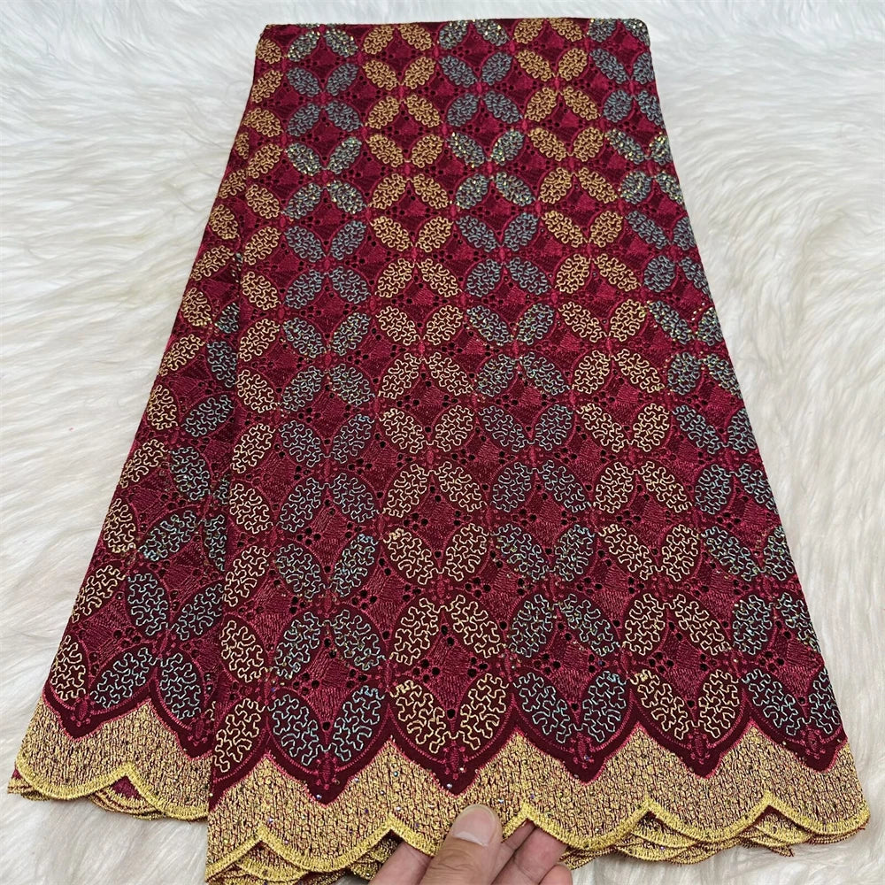 tissu brodé coton blanc doré noir vert bleu rose marron motif géométrique résistance déchirure