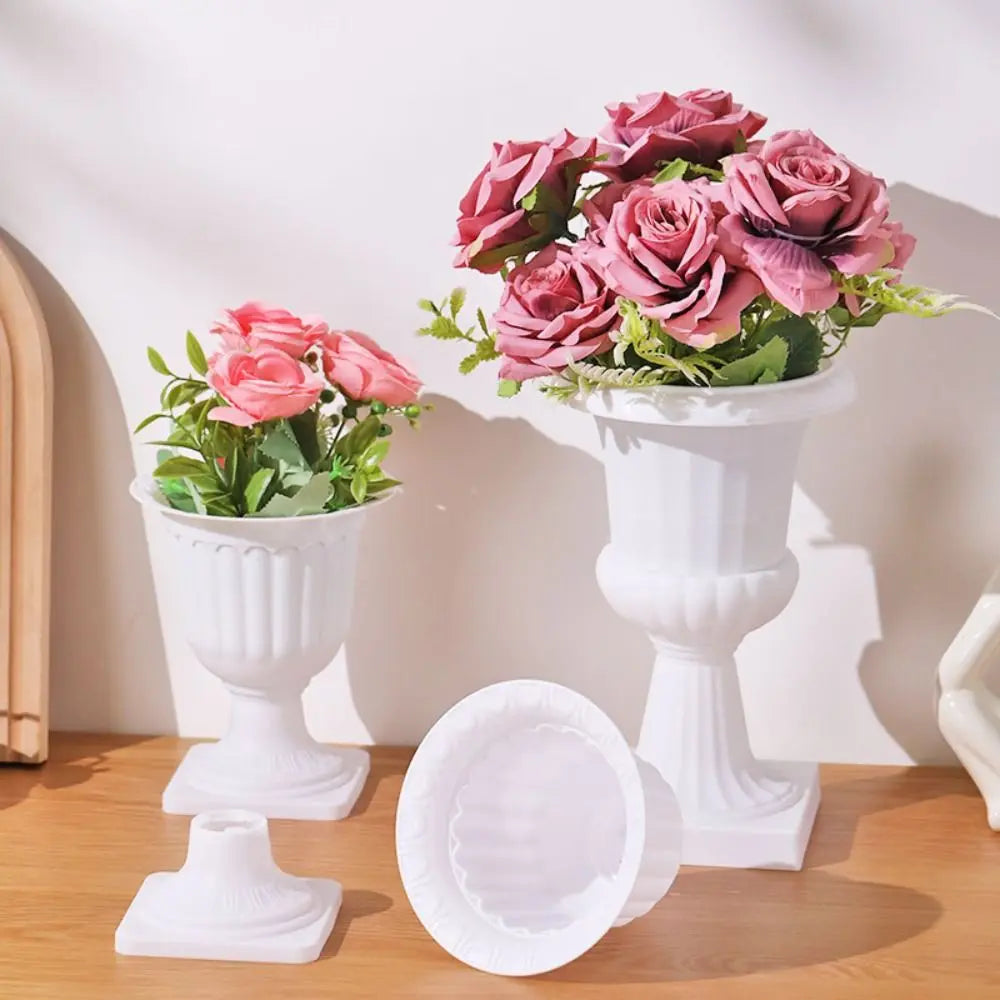 vases decoratifs fleurs artificielles classique blanc motifs sculptes différentes tailles