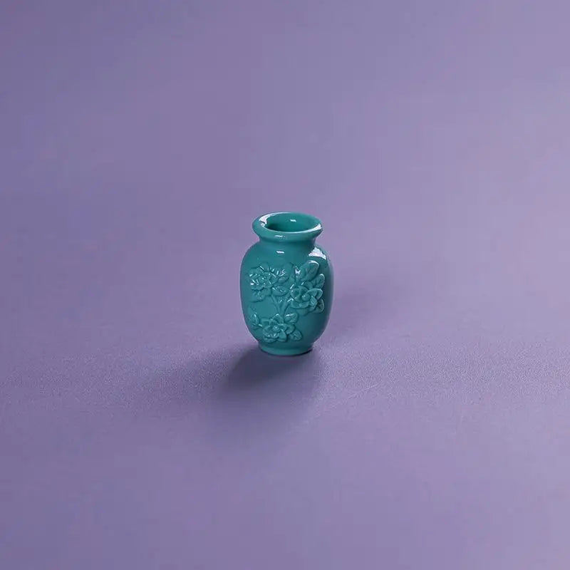 vases résine motifs floraux blanc vert rouge bleu