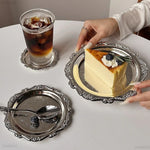 assiettes decoratives argent doré ornements floraux geometriques classiques table dessert bijoux