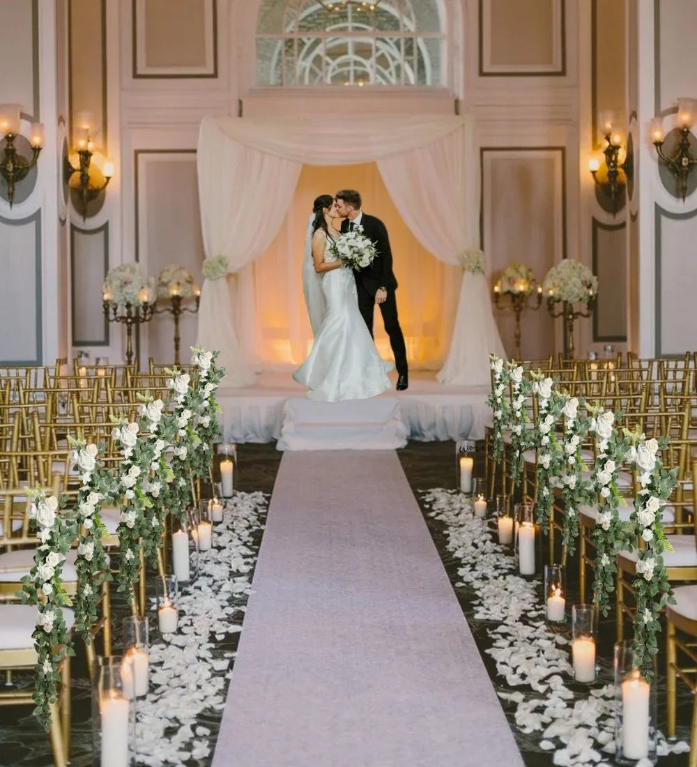 guirlandes florales artificielles roses feuilles vertes mariage romantique extérieur violet blanc bleu