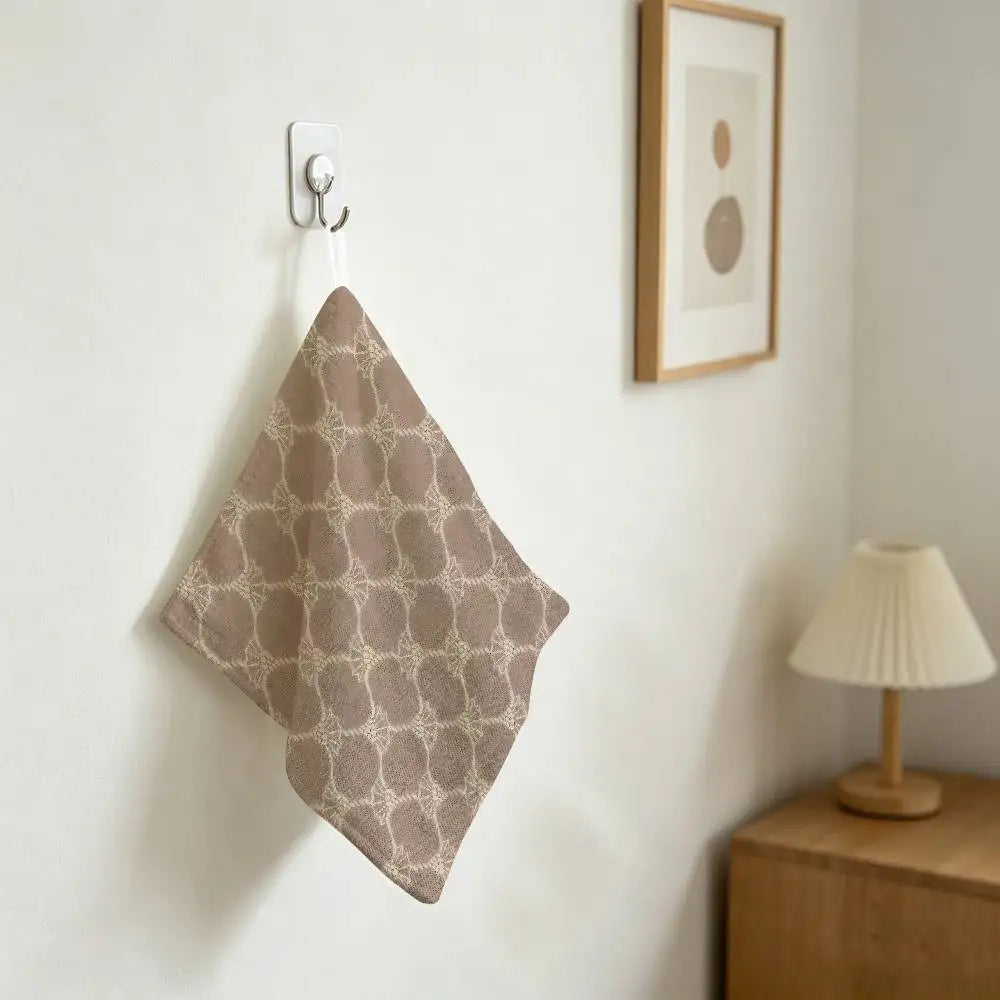 serviette toilette gris motif géométrique moderne crochets salle bain cuisine