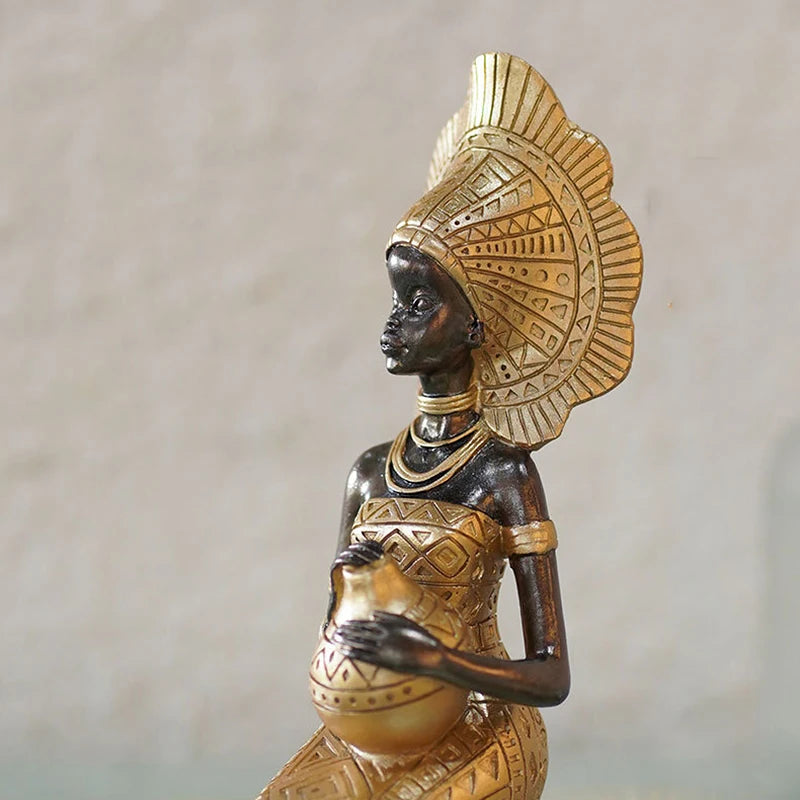 Détail du visage de la sculpture africaine femme