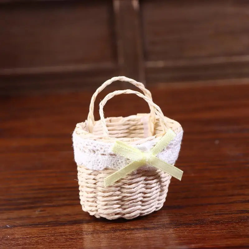 panier rotin tissé rubans dentelle rustique vintage décoration enfant jouet maison poupée