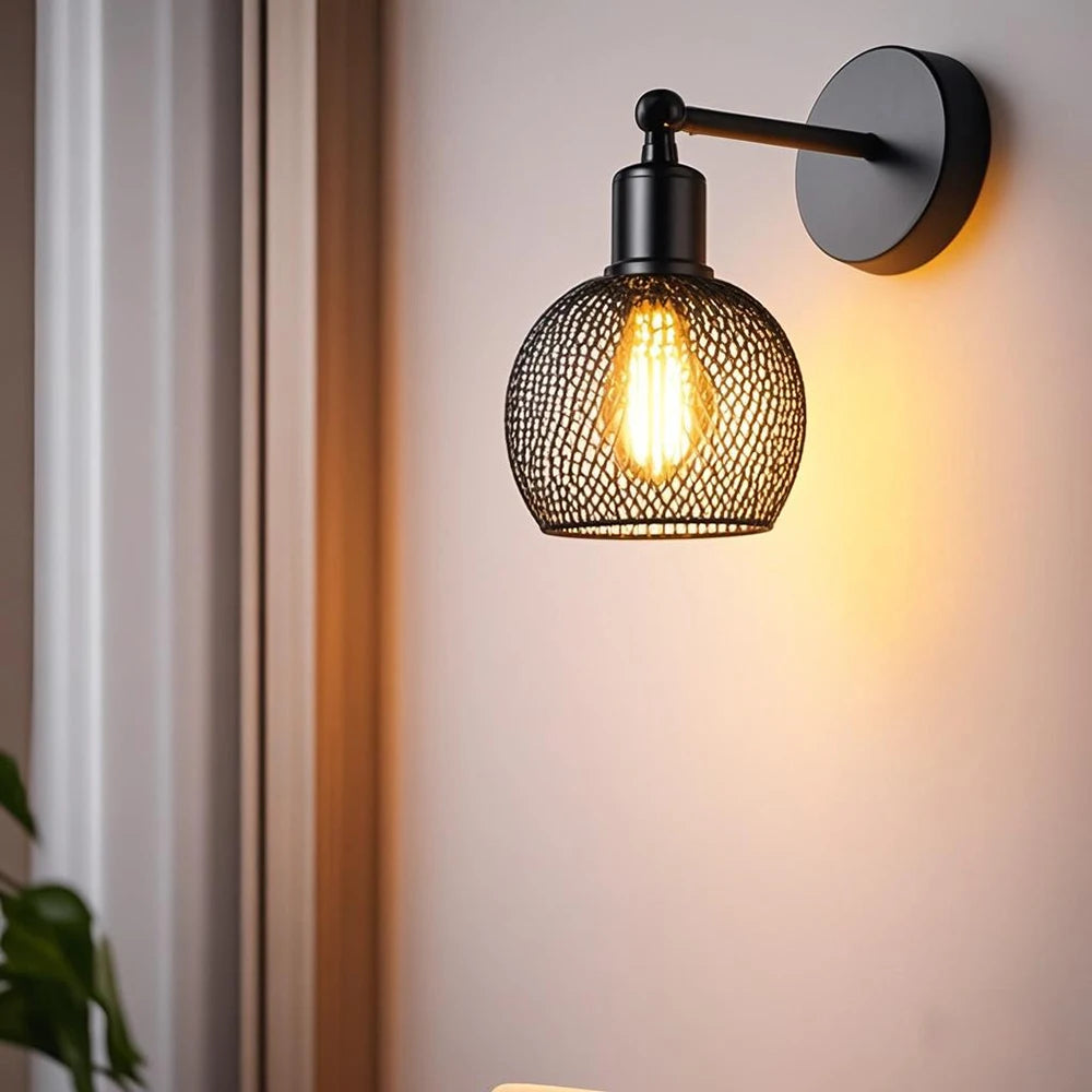 lampe murale industrielle métal noir fixée mur abat jour maille luminaire chambre coucher salon