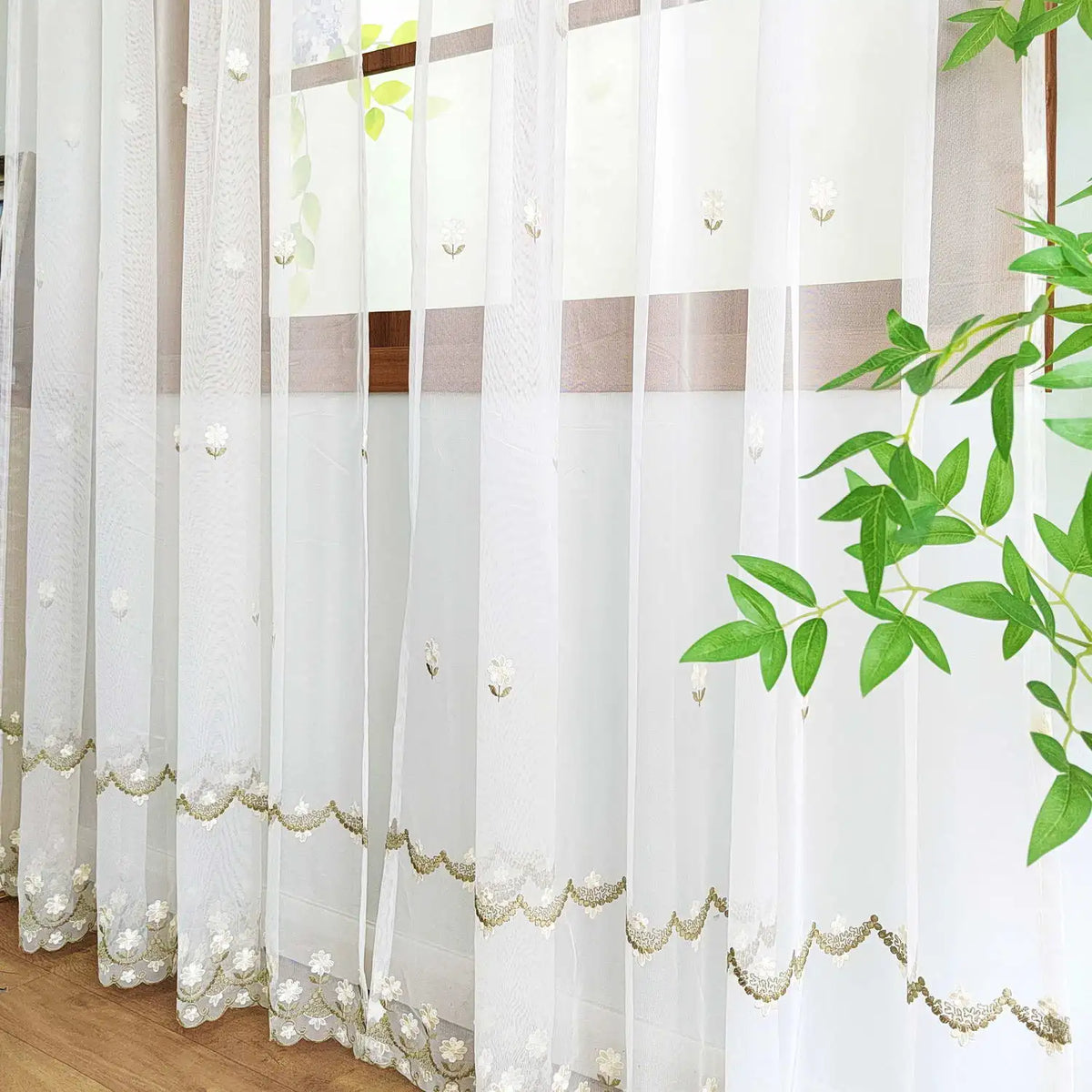 rideaux tulle floral transparents pastoral chambre salon decoration fleurs feuilles feston blanc vert jamais