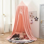 tente lit enfant vert pastel tapis oreillers peluches moderne