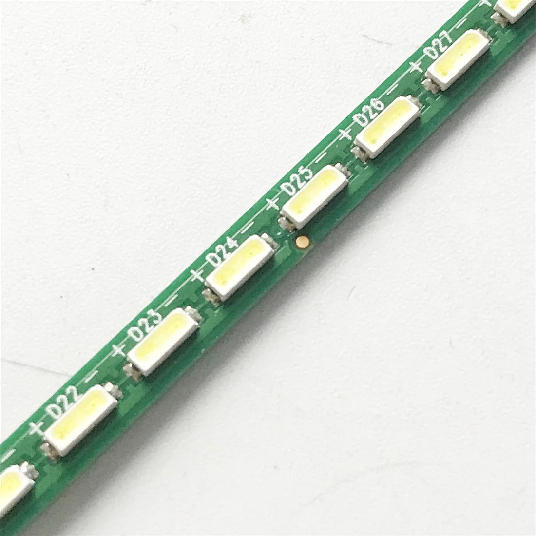 ruban led vert ligne continue diodes modernes connecteur extrémités diodes led opaques sans fixation