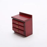 meubles miniature maison poupée lit table chevet bois classique blanc marron tissu floral tiroirs