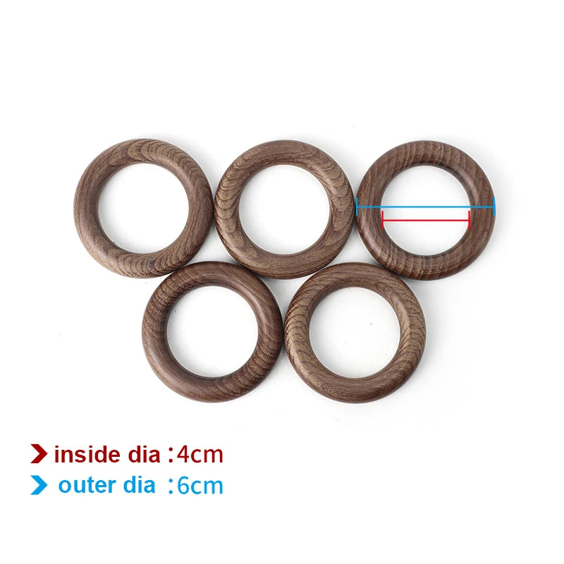 tige suspension rideau bois naturel marron clair moderne minimaliste anneaux fixations murales